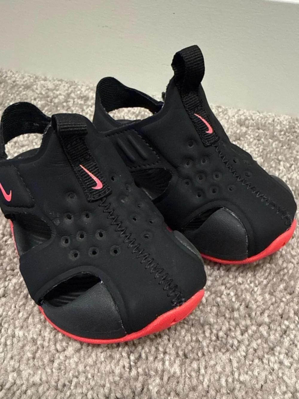 Nike Kids Black and Red Water Shoes